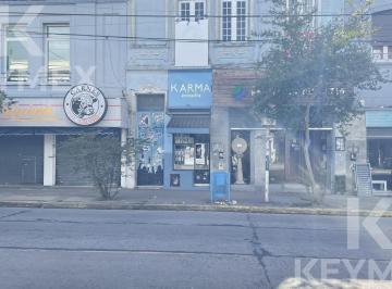 Local comercial · 192m² · 4 Ambientes · Local Comercial en Berisso Av Montevideo E/ Genova y Calle 8