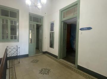PH · 217m² · 8 Ambientes · Casa en PH | 5 Dorm. | Primer Piso por Escalera | Berisso