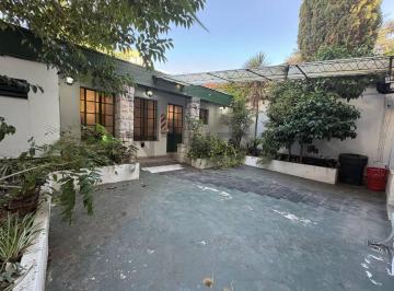PH · 354m² · 10 Ambientes · Gran Oportunidad Comercial en Villa Pueyrredón – Propiedad con Múltiples Posibilidades de Desarrollo