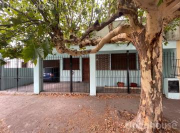 Casa · 74m² · 3 Ambientes · 2 Cocheras · Venta Casa 3 Amb! Pilar Centro!
