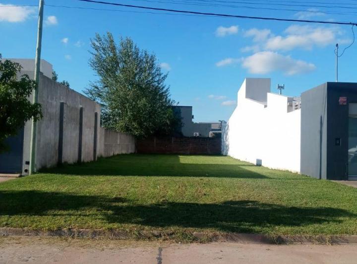 Terreno · 300m²