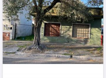 Casa de 7 ambientes, Santa Teresita · Casa y Dos Deptos - Cesión de Derechos Hereditarios por El 50% Posesión 100%