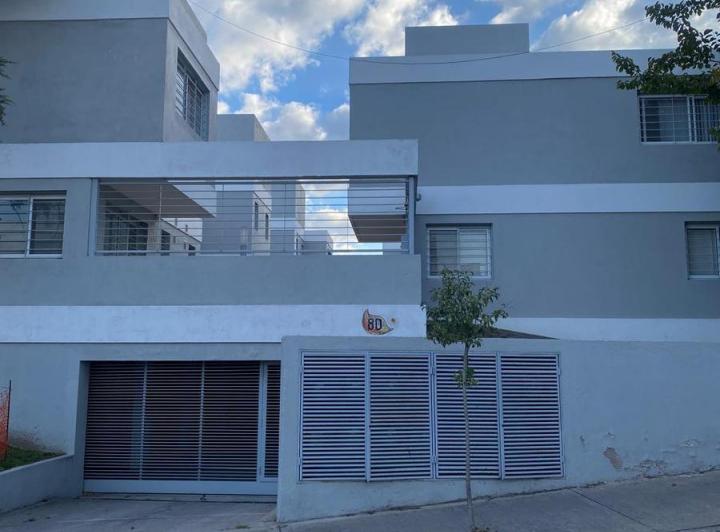 Departamento · 80m² · 3 Ambientes · 1 Cochera