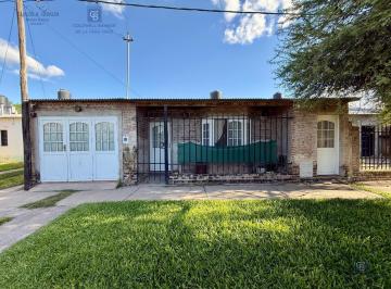 Casa · 309m² · 5 Ambientes · 1 Cochera · Casa 3 Dorm. y Patio en Zona Norte