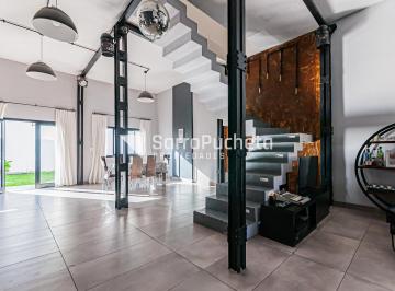 Casa · 165m² · 4 Ambientes · 1 Cochera · Venta Casa 4 Ambientes con Cochera en Haedo Sur
