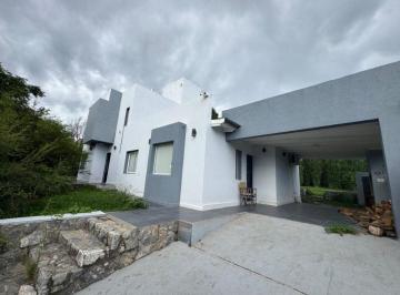 Casa de 3 ambientes, La Falda · Dos Casas en Villa Eden - La Falda - Cordoba