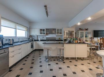 Departamento · 242m² · 5 Ambientes · 2 Cocheras · Departamento de 3 Dorm. y 2 Cocheras en Caballito