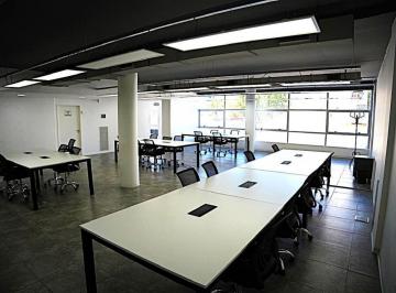 Oficina comercial · 310m² · 3 Ambientes · Oficina en Alquiler - 3 Ambientes - Parque Patricios