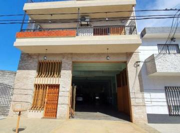 Casa · 380m² · 4 Ambientes · Casa en Venta - 2 Dorm. 3 Baños - La Matanza
