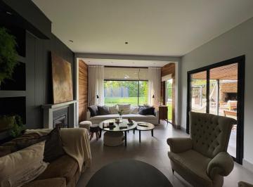 Casa · 350m² · 6 Ambientes · 2 Cocheras · Casa en Venta en Santa Barbara, Tigre, G. B. a. Zona Norte