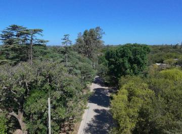 Terreno , Córdoba · Oportunidad - Venta Lote Terreno 4.600 m² + Casa de 400 m² Cubiertos en Villa Warcalde