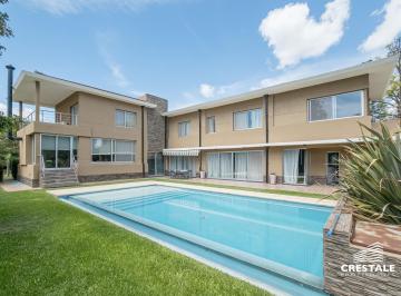 Casa · 458m² · 9 Ambientes · 3 Cocheras · Venta / Permuta - Casa 3 Dorm. en Barrio Privado - Kentucky Club de Campo, Funes.