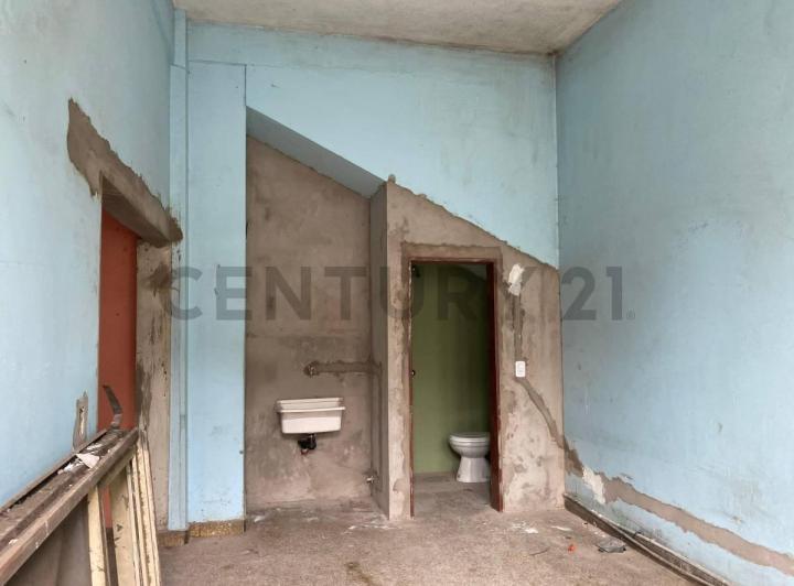 Bodega-Galpón · 36m² · 2 Ambientes · 1 Cochera