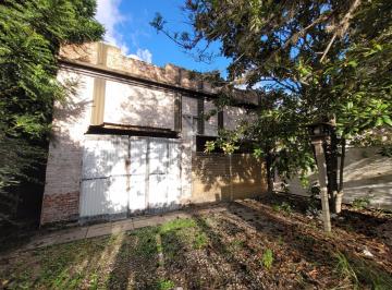 Local comercial · 104m² · Local Casa en Alquiler City Bell Centro Lote 10x50 Cubiertos 100 m² Zona Gastronomica