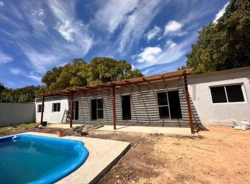 Casa · 144m² · 4 Ambientes · 2 Cocheras · Casa a Estrenar con Pileta y Parque