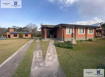 Casa · 275m² · 7 Ambientes · 1 Cochera · Venta Casa en Raco