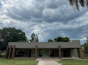 Casa · 175m² · 5 Ambientes · 2 Cocheras · Casa Amoblada en Country La Herencia - Gran Oportunidad