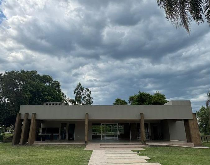 Casa · 175m² · 5 Ambientes · 2 Cocheras