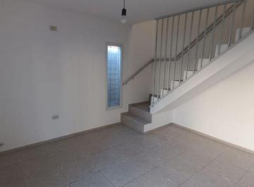 Casa de 4 ambientes, Córdoba · Ideal Inversor! con Cochera Doble - Complejo Cerrado
