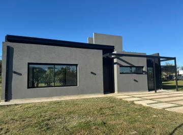 Casa · 135m² · 3 Dormitorios · 2 Cocheras · Casa 3 Dorm. Lavadero y Patio en Tejas IV