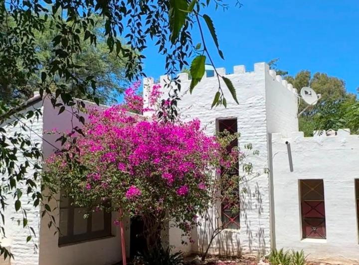 Casa · 250m² · 5 Ambientes · 2 Cocheras