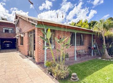 Casa · 303m² · 4 Ambientes · 4 Cocheras · Casa en Venta Benavidez Dos Plantas, Jardin, Estilo Campo Apto Credito