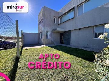 Casa · 126m² · 2 Dormitorios · Casa en Barrio Las Lilas, Plottier
