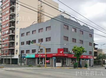 Local comercial · 1600m² · 1 Cochera · Venta de Local Comercial de 1.600 m² en Excelente Estado en Una Ubicación Privilegiada!