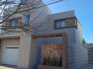 Casa de 9 ambientes, Rafaela · Raes Vende Casa Mas Dos Departamentos en Barrio Villa del Parque