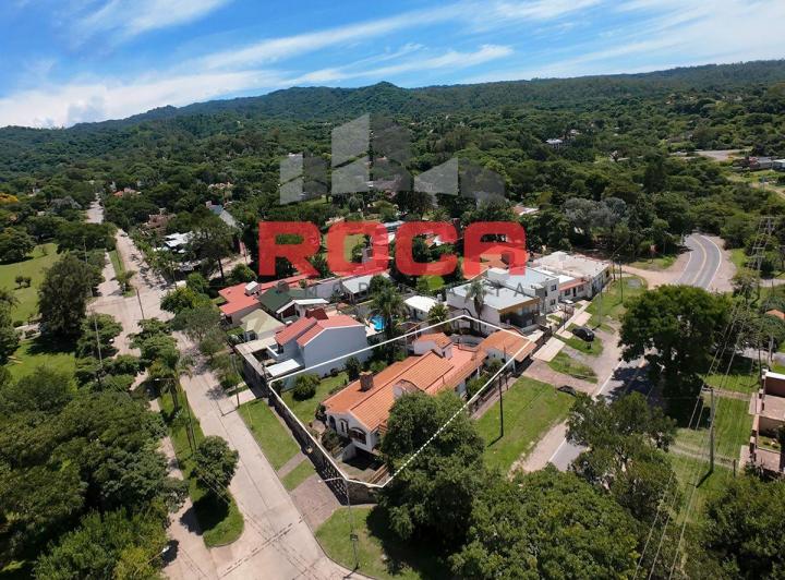 Casa · 350m² · 15 Ambientes · 4 Cocheras