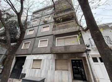 Departamento · 89m² · 6 Ambientes · Alquiler – Departamento de 3 Dorm. con Balcón Sobre Vélez Sarsfield en Centro