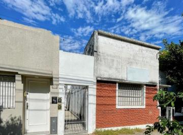 Departamento de 3 ambientes, La Plata · Departamento en Pb por Pasillo Descubierto, con Patio. Sin Expensas