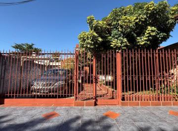 Casa · 80m² · 3 Ambientes · 1 Cochera · Casa de 3 Amb con Patio y Garaje, en Venta, Castelar