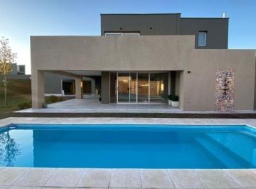 Casa de 7 ambientes, Vistalba · Fabulosa Casa, Encantador B° La Masía / Vistalba (Luján de Cuyo, Mza)