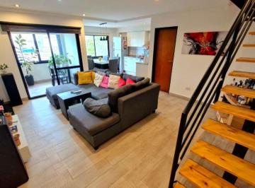 Departamento de 4 ambientes, Lomas de Zamora · Departamento Tipo Duplex con Cochera en Excelentes Condiciones