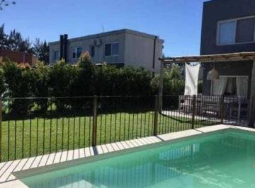 Casa · 120m² · 5 Ambientes · 1 Cochera · Venta Casa en Casas de San Patricio - 5 Ambientes con Pileta