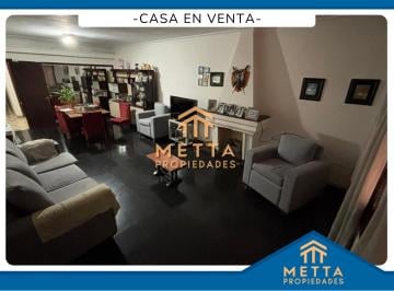 Casa de 8 ambientes, Salta · Venta de Casa