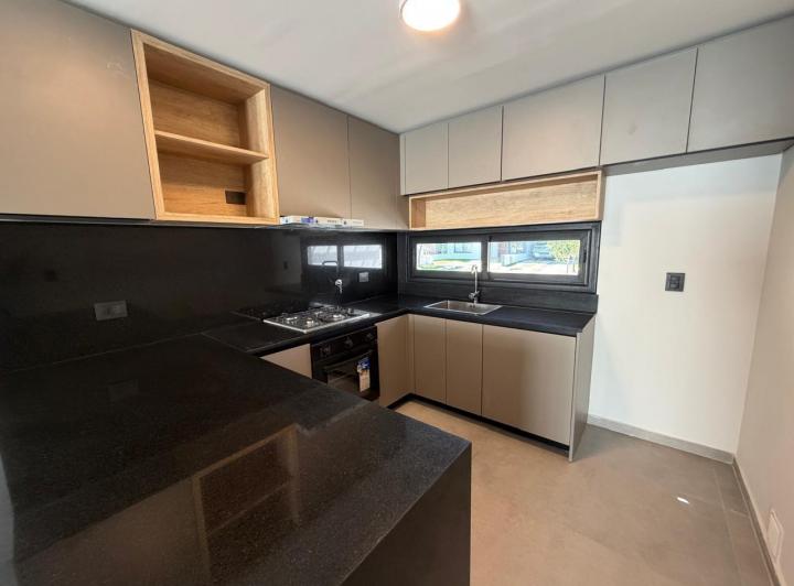 Casa · 112m² · 2 Ambientes · 1 Cochera