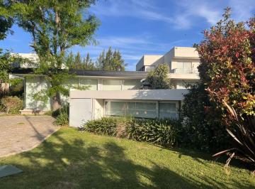Casa · 80m² · 3 Ambientes · 1 Cochera · Casa en Alquiler - Barrio Privado El Cauce 133 y 478 - 2 Dorm.