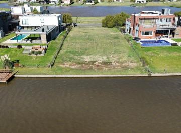 Terreno · 900m² · Terreno con Salida Al Rio en El Naudir - Escobar