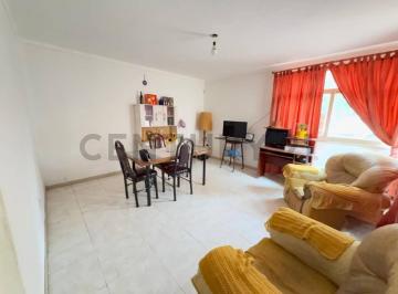 Casa · 126m² · 5 Ambientes · 2 Cocheras · Century21 López Ofrece Casa a La Venta en Guaymallén, Mendoza.