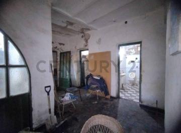 Casa · 95m² · 3 Ambientes · 1 Cochera · Venta Casa Unquillo a Reciclar