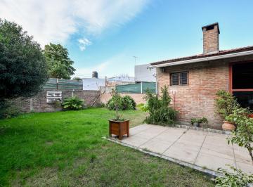 Casa · 120m² · 6 Ambientes · 1 Cochera · Casa en Venta La Plata 3 Dorm. Parque Cochera