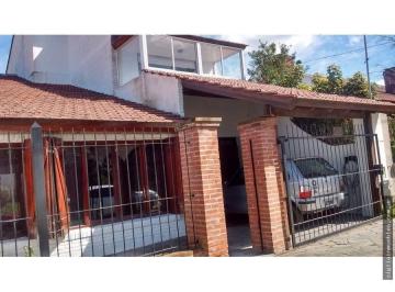 Casa · 260m² · 3 Dormitorios · 2 Cocheras · Chalet - 3 Dorm. - Quincho - Jardin - Garage - San Carlos