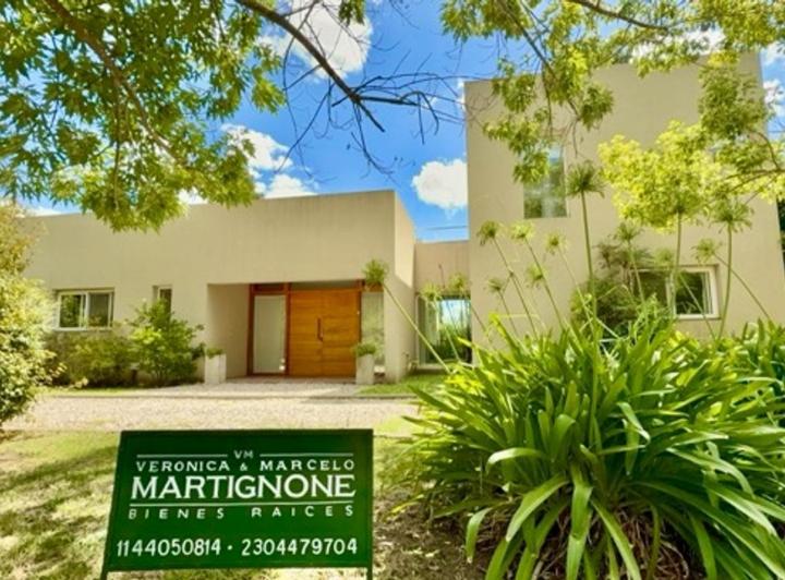 Casa · 247m² · 5 Ambientes