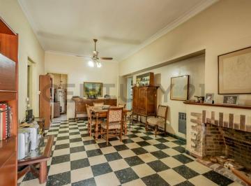 Casa · 147m² · 5 Ambientes · 2 Cocheras · Venta Casa 5 Ambientes en Martinez con Parque