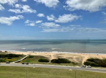 Departamento · 194m² · 5 Ambientes · 1 Cochera · Venta Departamento Espectacular Vista Al Mar en Playa Brava Full Amenities - Opción Alquiler