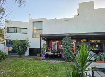 Casa · 231m² · 8 Ambientes · 2 Cocheras · Casa Tejas del Sur 2 con 3 Dorm. 3 Baños Pileta Barrio con Seguridad