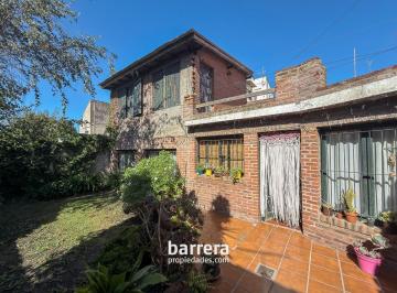 Casa · 105m² · 4 Ambientes · 1 Cochera · Chalet Estilo Marplatense 3 Dorm. / Puerto