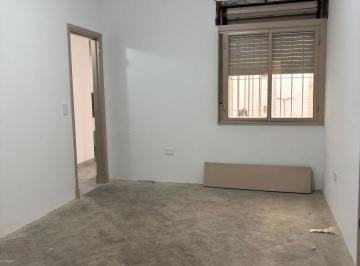 PH de 3 ambientes, Lomas de Zamora · PH en Maipú y Alsina, Pleno Centro Comercial de Banfield